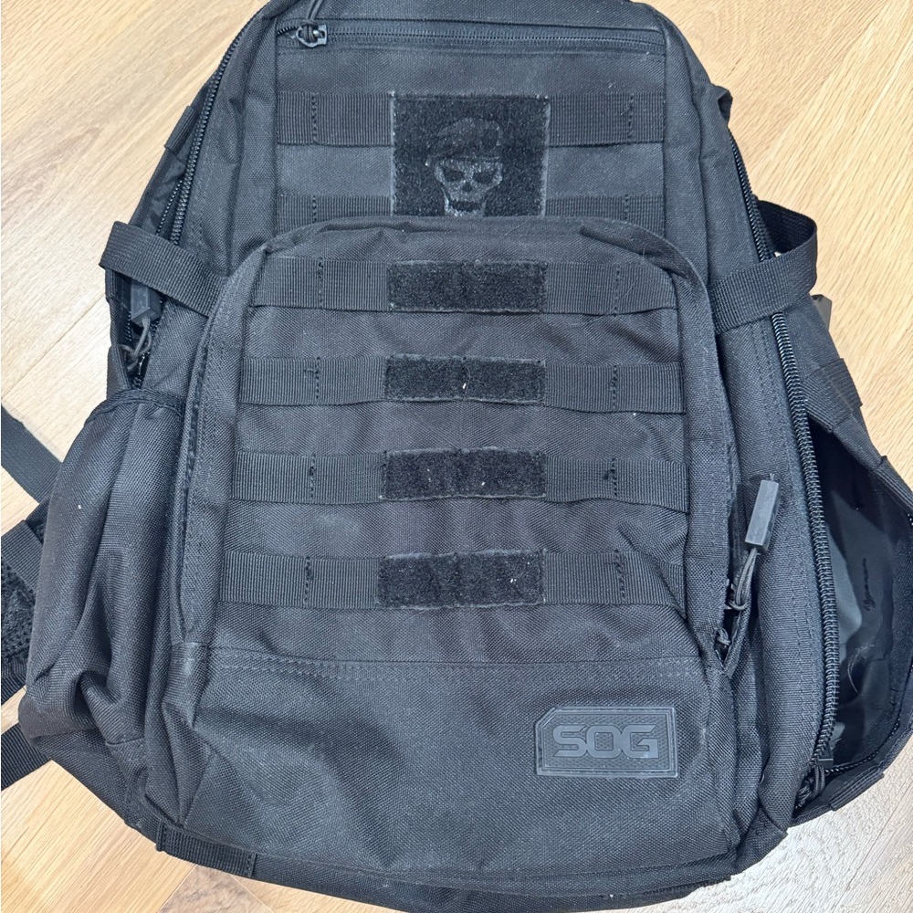 SOG Ninja Daypack:
Gender: Unisex